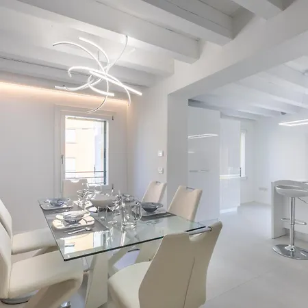 The White House - Business And Charme Appartement *